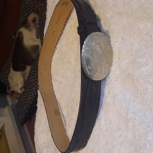 Womens Tony Lama belt. Genuine lizard. Color black size 32.